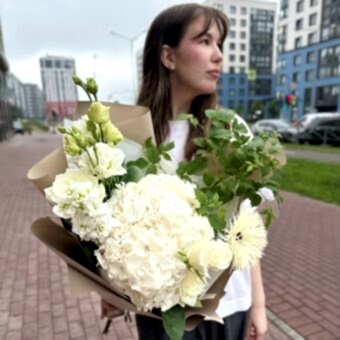 Букет с Гортензией "Кремовый Пломбир"