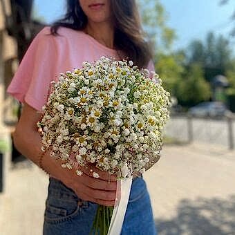 Свадебный Букет с Гипсофилой и Матрикарией "Полевой"