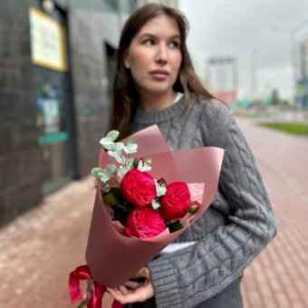 Букет из Роз Ред Пиано, 3 шт