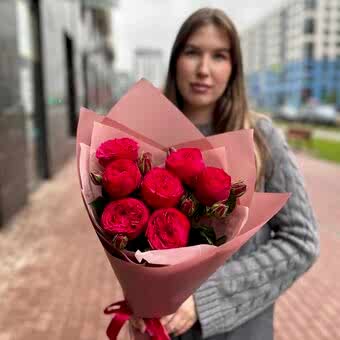 Букет из Роз Ред Пиано, 7 шт